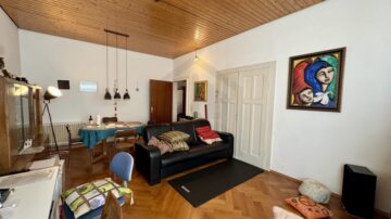 Großzügige Altbauwohnung mit Charakter – 4 Zimmer im gepflegten Mehrfamilienhaus, 76137 Karlsruhe, Erdgeschosswohnung